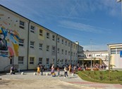 OŠ Švarča je ove godine karlovačka škola s najviše upisanih prvašića: Prvi put u klupe sjelo njih 52, u dva razredna odjela
